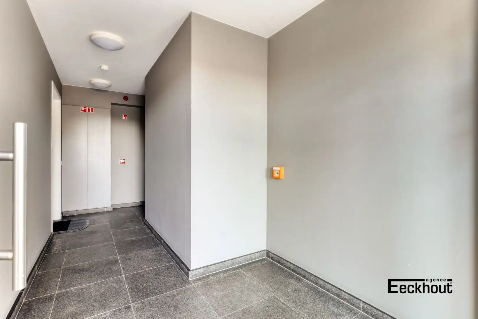 Modern 2-slaapkamer appartement met open zicht op groen foto 18