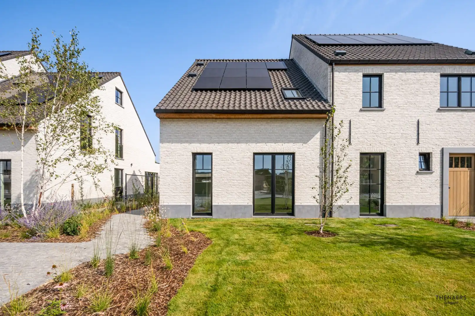 LOT 5 - Instapklare "luxe" en "energiezuinige" nieuwbouwwoning met 4 slaapkamers en 2 badkamers. foto 32