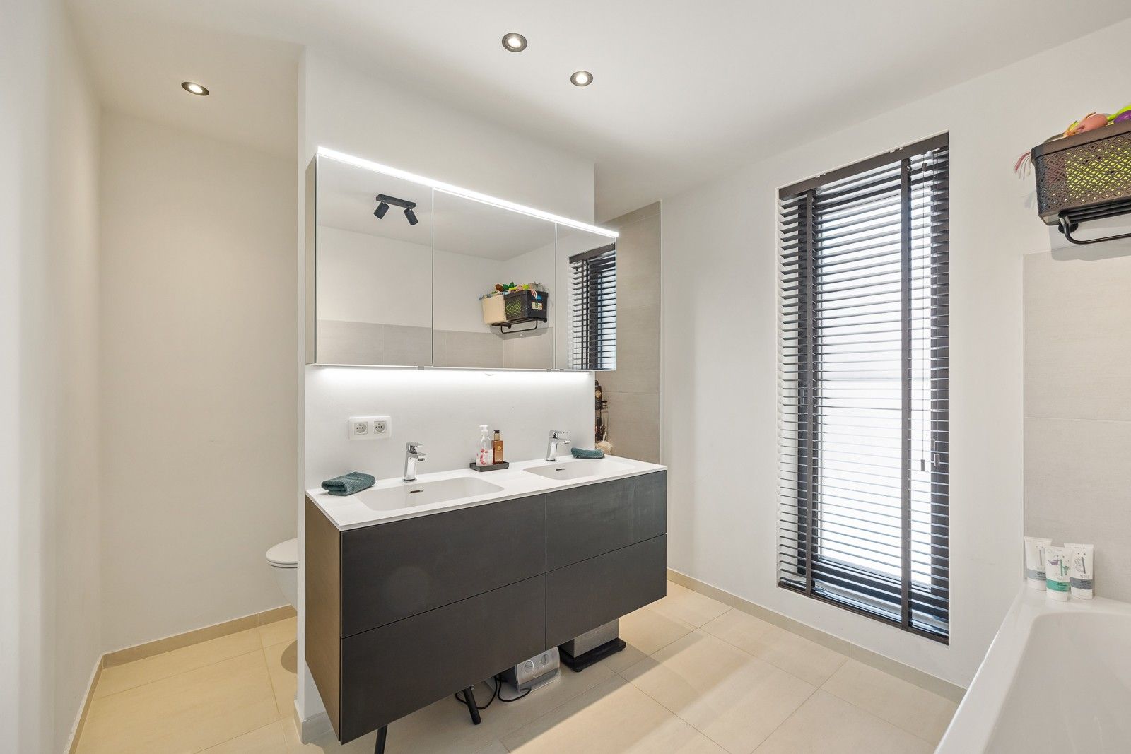 Half open nieuwbouwwoning met tot 6 slaapkamers in centrum Brasschaat - verkoop onder registratierecht (GEEN BTW!) foto 12