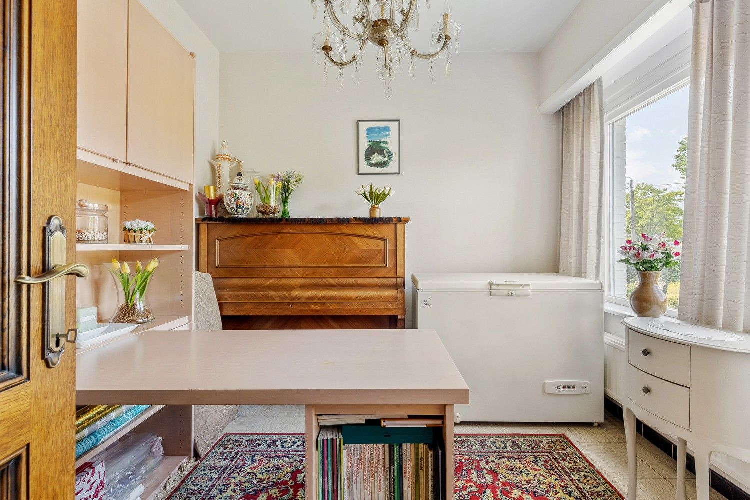 Perfect onderhouden woning met 4 Slpkrs op 1469m2 met zicht op de velden foto 11