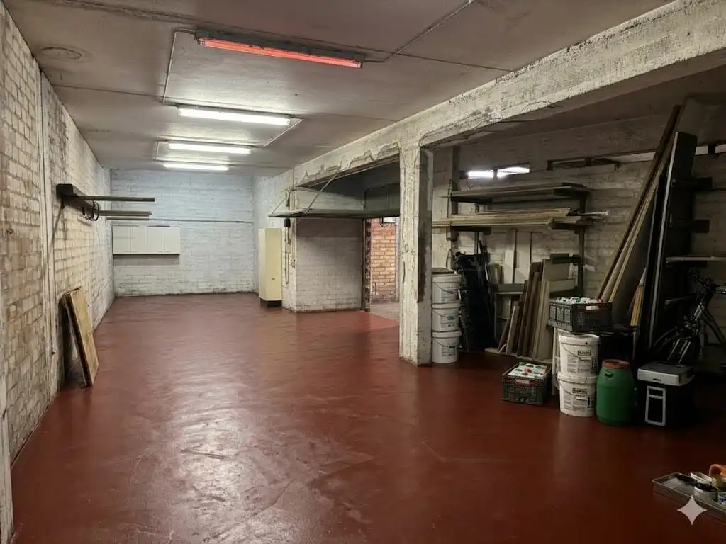 Ruime garage te koop in Koksijde foto 5
