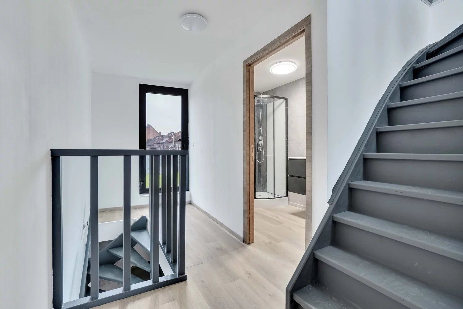 Gerenoveerde stadwoning in centrum foto 11