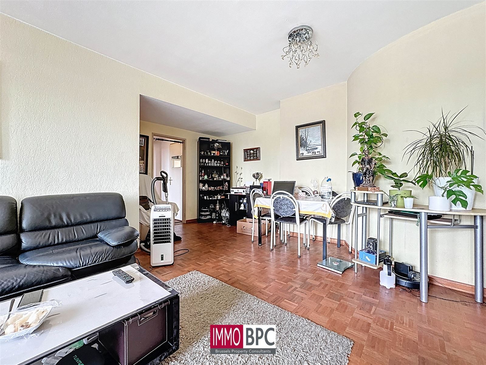 Te renoveren 2-slaapkamerappartement met zuidgericht terras foto 3