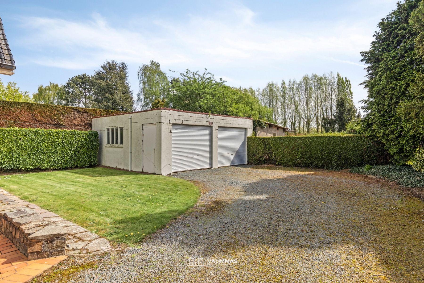 Zeer ruime en stijlvolle klassieke villa met garage en tuin foto 4