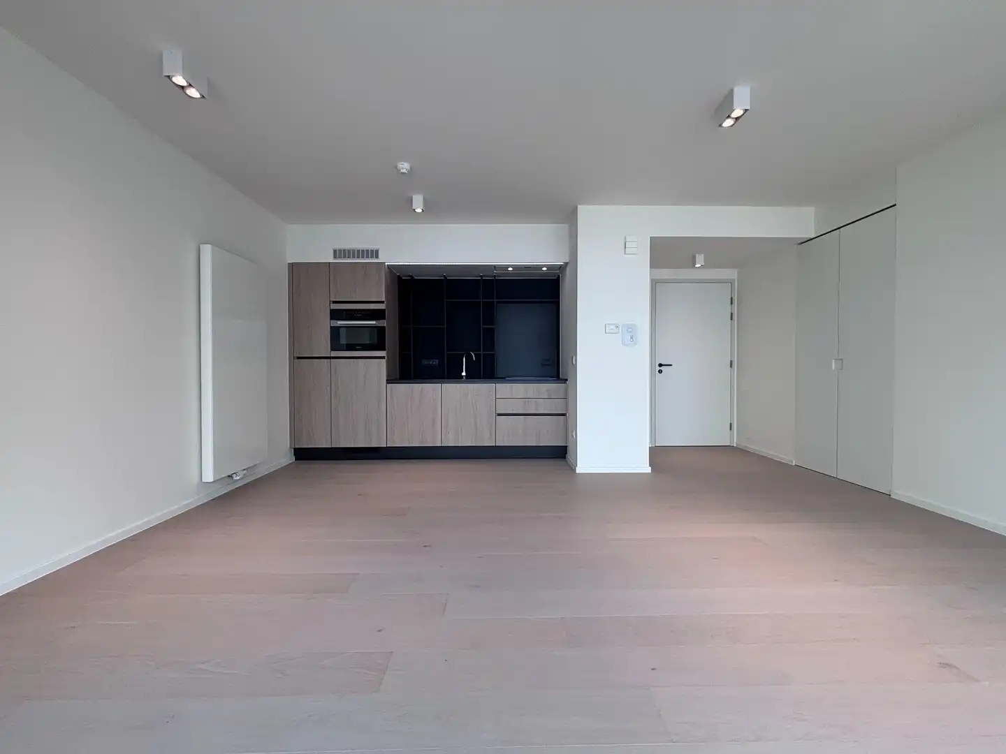 Moderne assistentiewoning met 1 slaapkamer op het tweede verdiep in Oostduinkerke. foto 2
