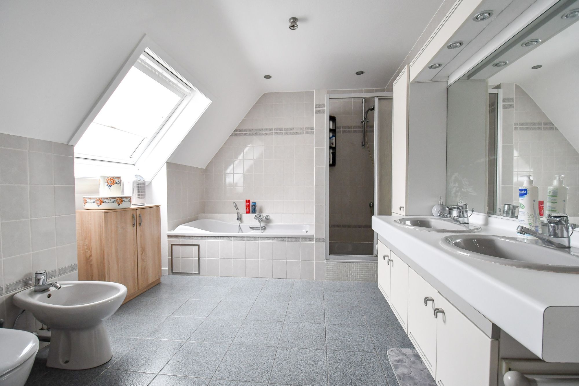 RUIME woning met grote tuin & tal van mogelijkheden op gunstige ligging foto 23