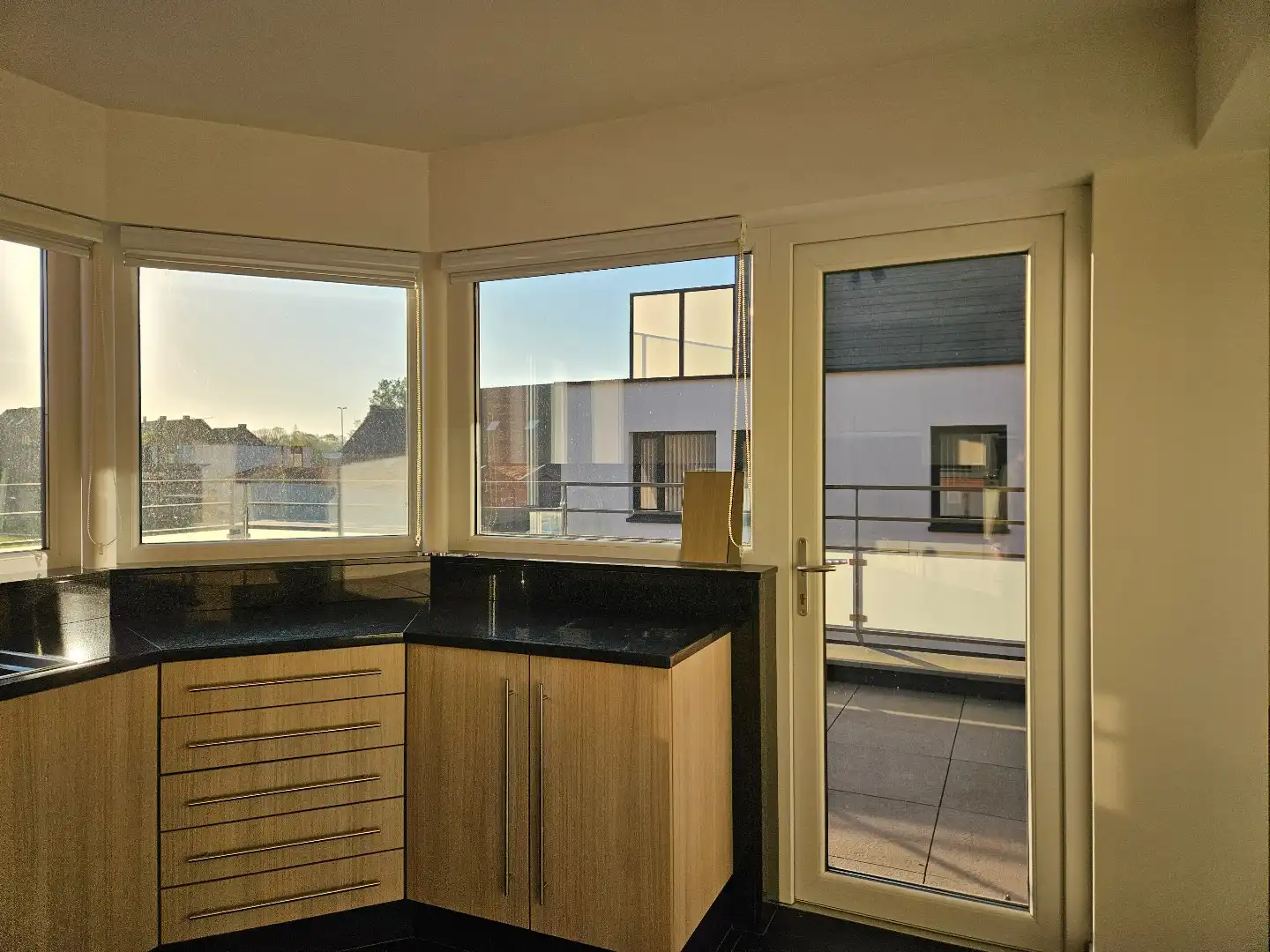 Duplexappartement met 2 slaapkamers en ruim terras in Geel-Punt! foto 9