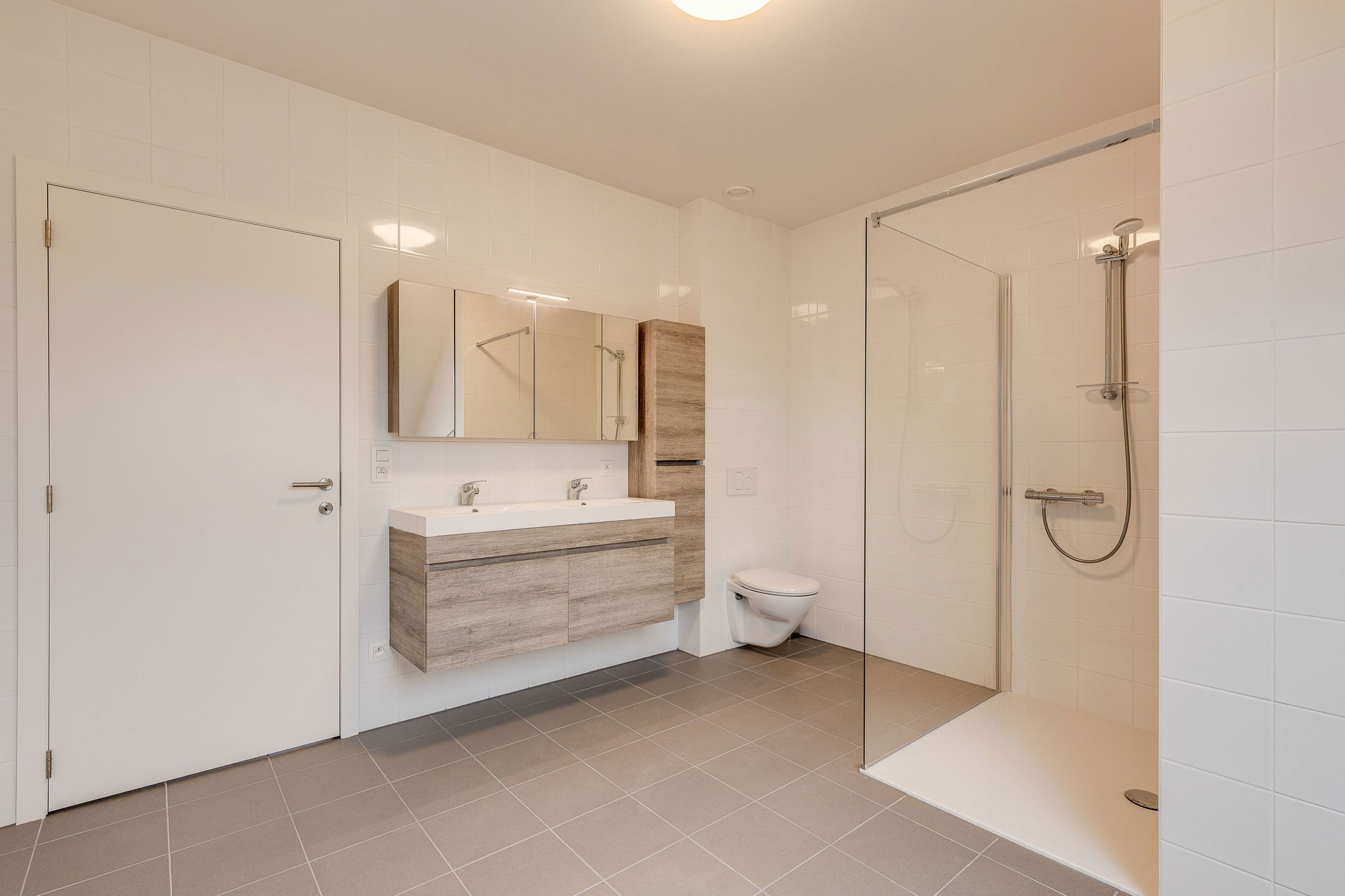 Mooi appartement met drie slaapkamers en ruim terras! foto 9