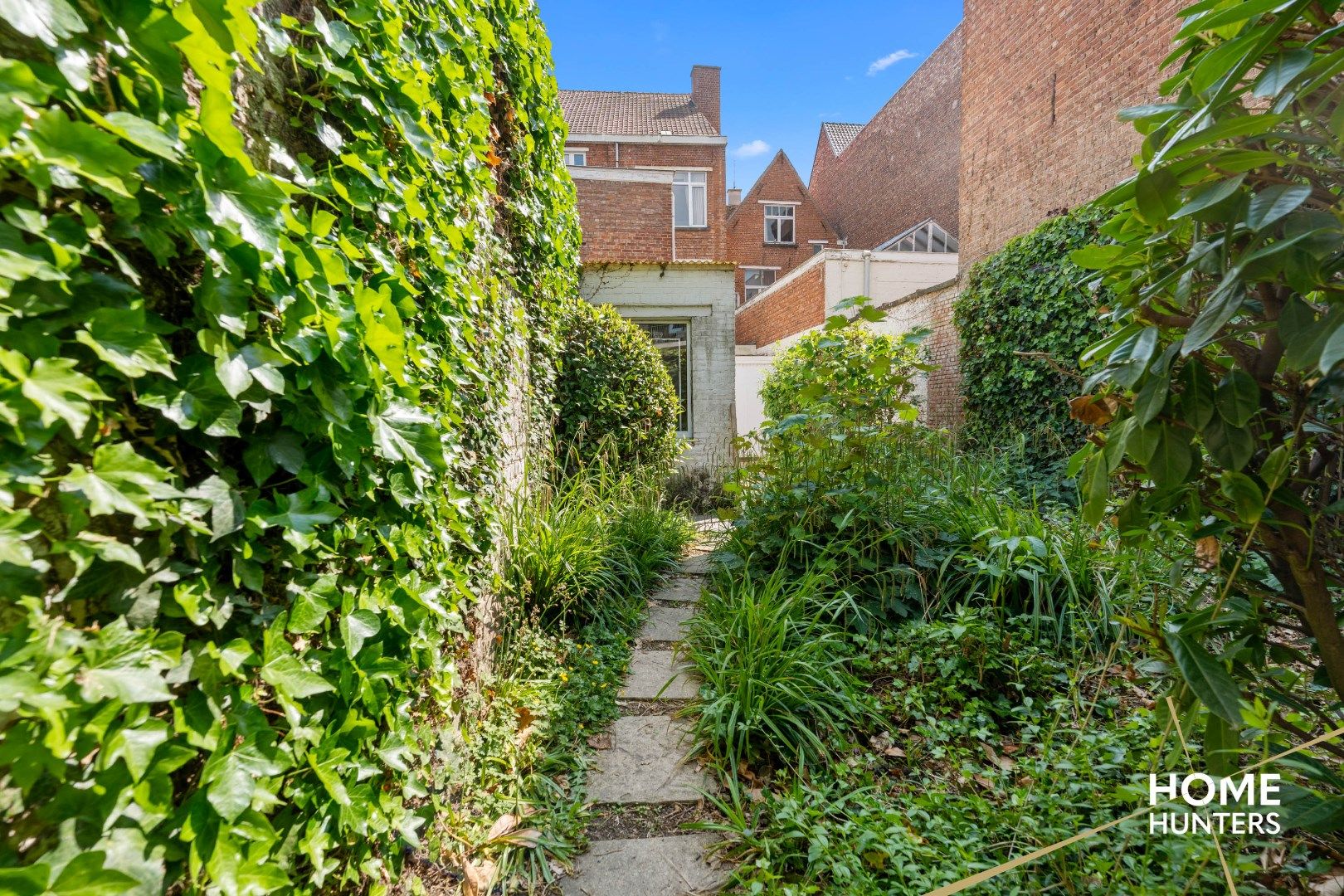 Handelspand op commerciële locatie te Ieper foto 12