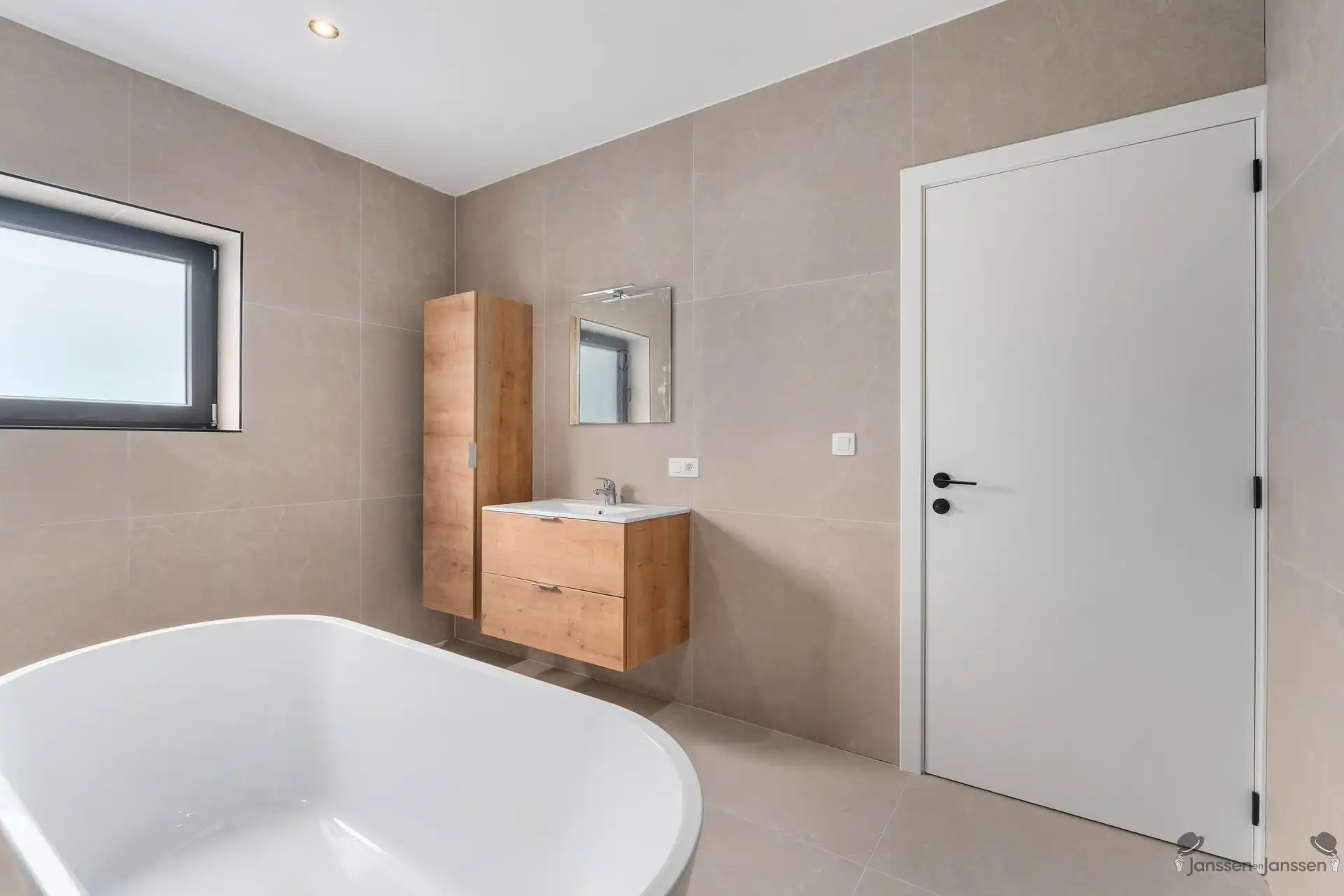 Te Huur - Ruime HO nieuwbouwwoning met 3 (+1) slpk en tuin foto 15
