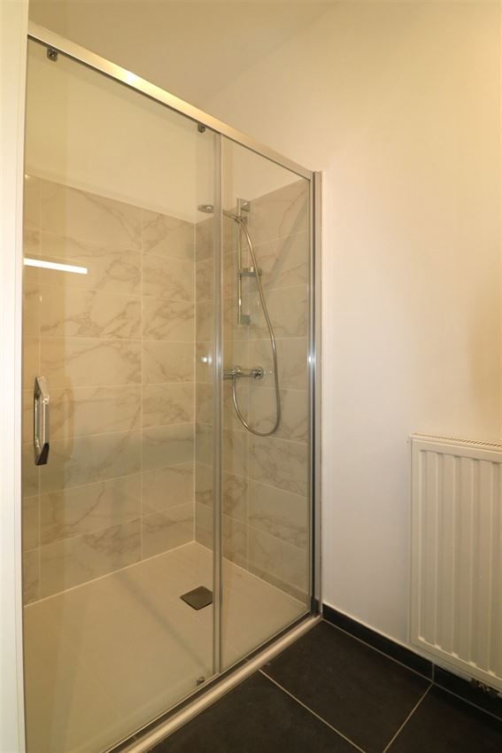 Bijzonder opgevat penthouse, 2 slpk., garage, groot terras foto 15