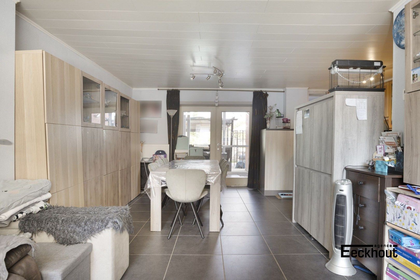 Ruime woning met tuin in rustige, doodlopende straat. foto 4