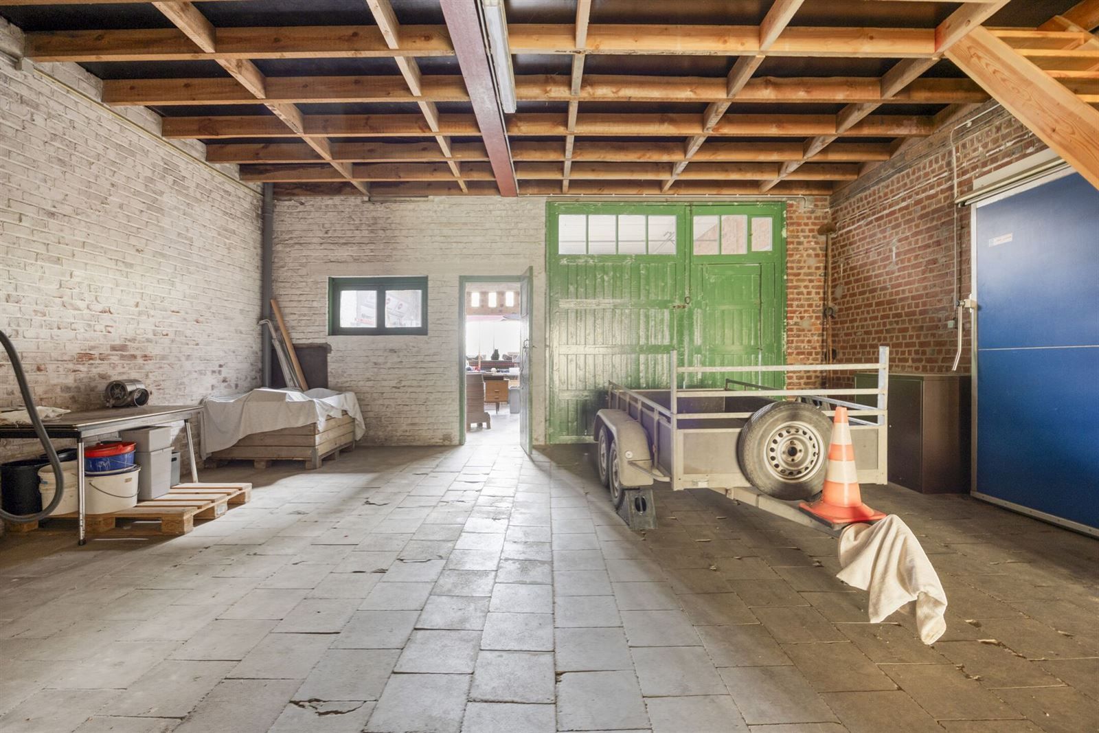 Woning met ruime loods te koop foto 32