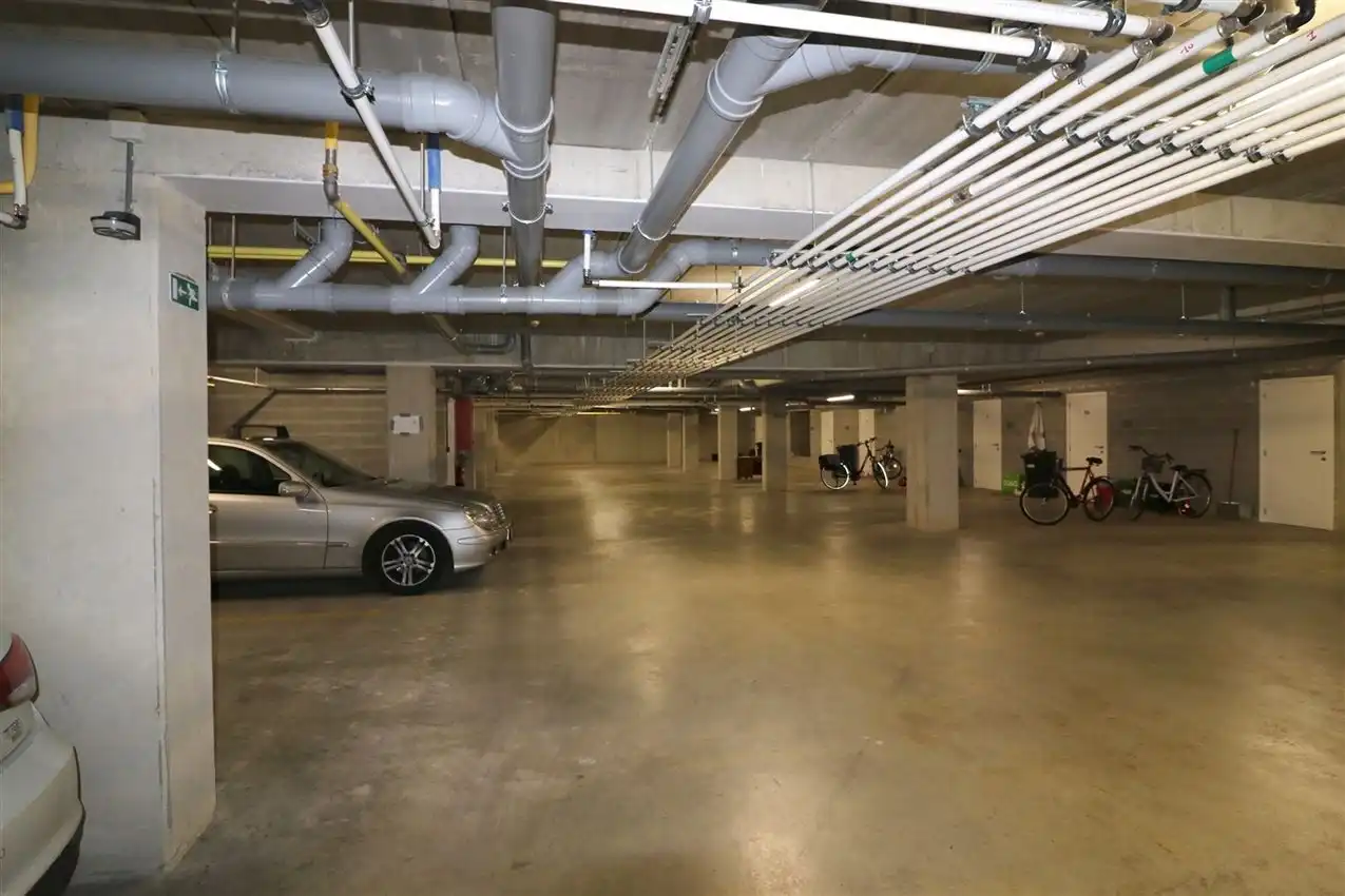 Leuk app.in landelijke stijl met 2 slpk., autostaanplaats en terras foto 18