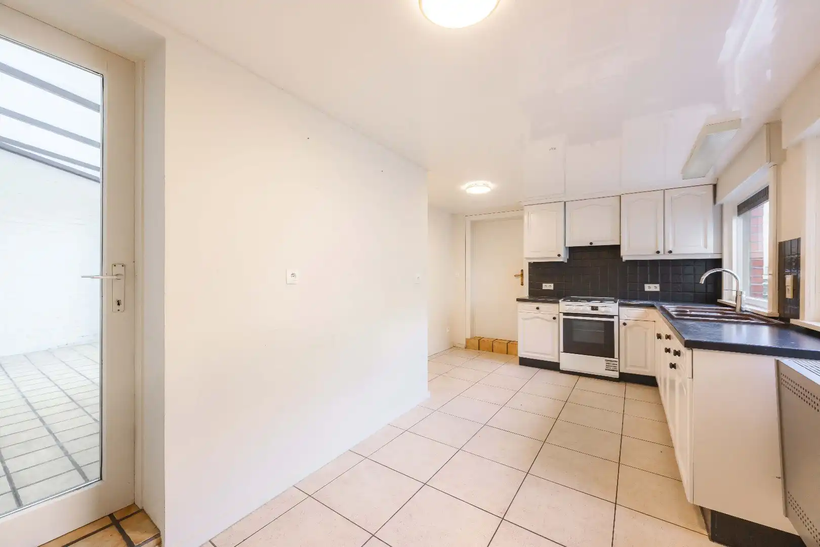 RUIME GEZINSWONING MET TUIN | 5 SLPKS EN GARAGE foto 8