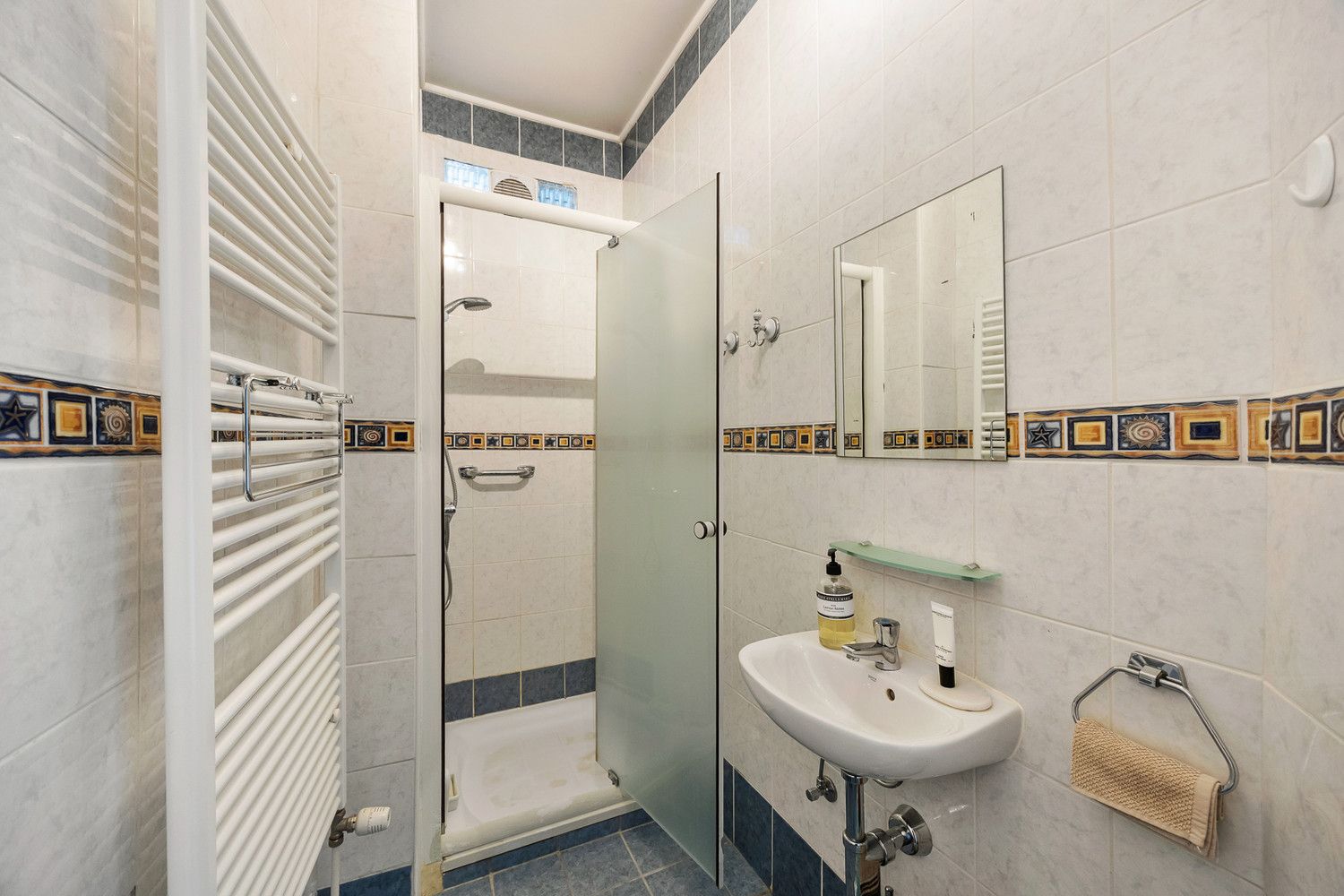 Stijvol en energiezuinig wonen in hartje Antwerpen, onder de iconische Boerentoren - 2 slk en 2 badk! foto 22