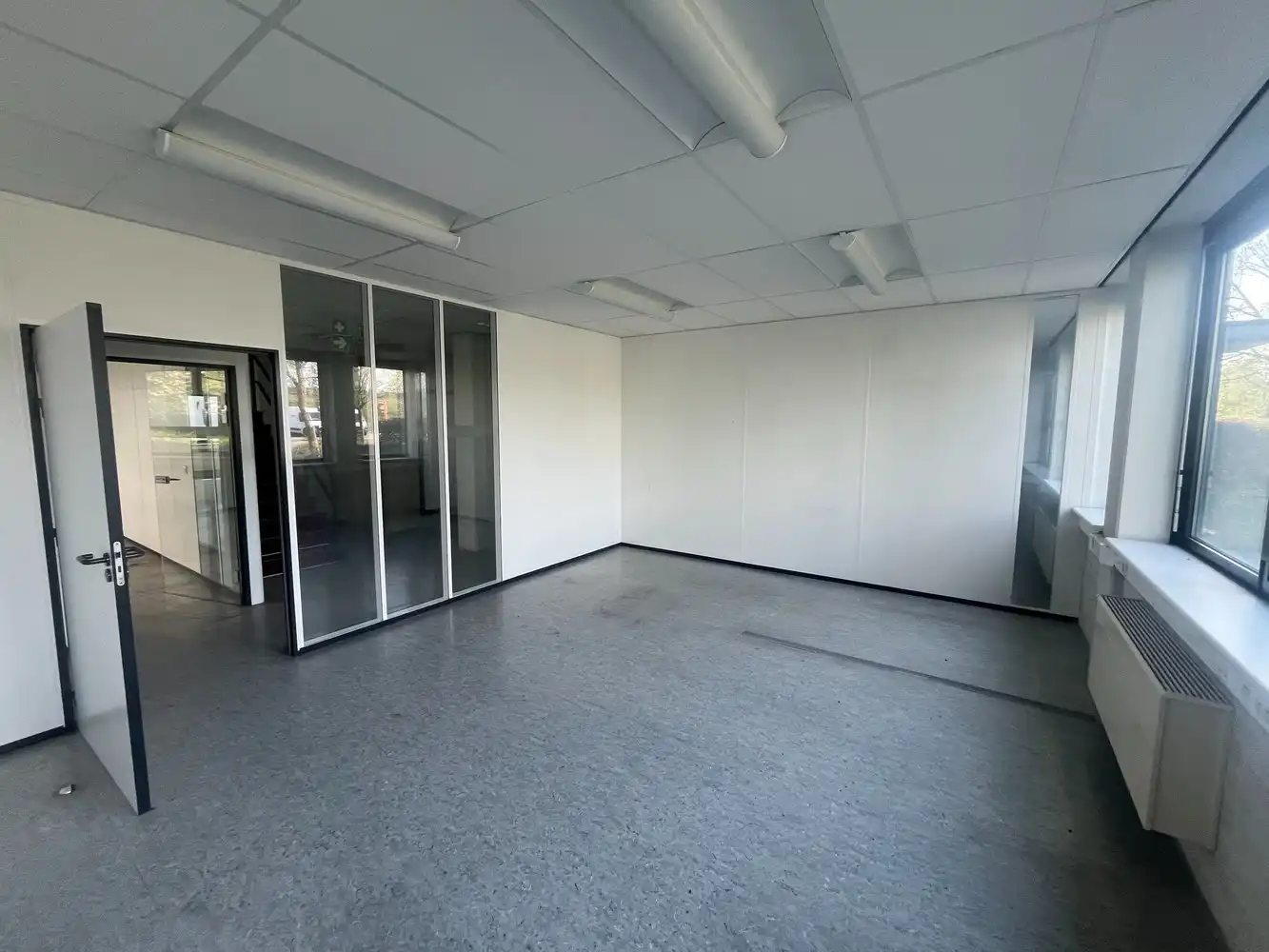 1.786 m² kantoren met 54p foto 31