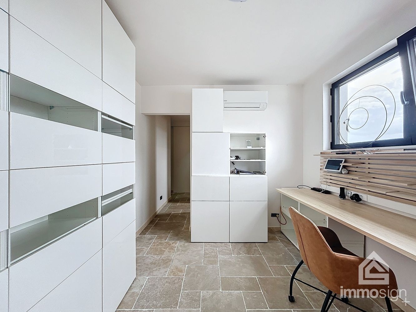 Hoogwaardig afgewerkt penthouse met zeer groot terras te Boekt! foto 27