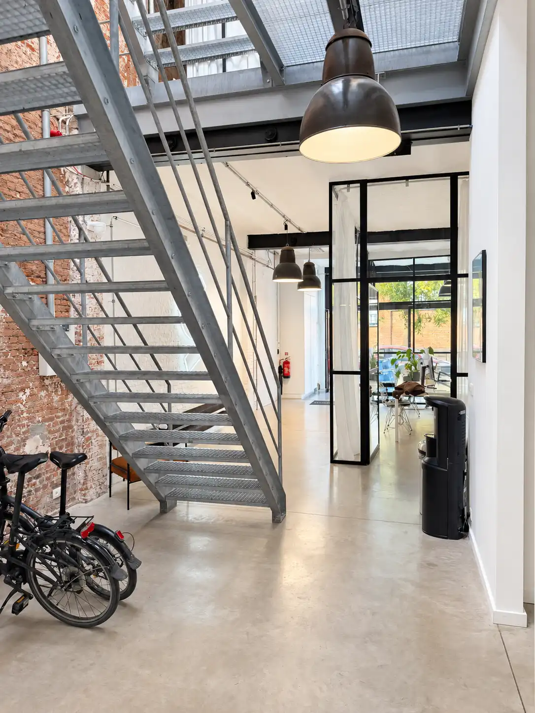 Stijlvol kantoor met industriële look op ’t Eilandje foto 10