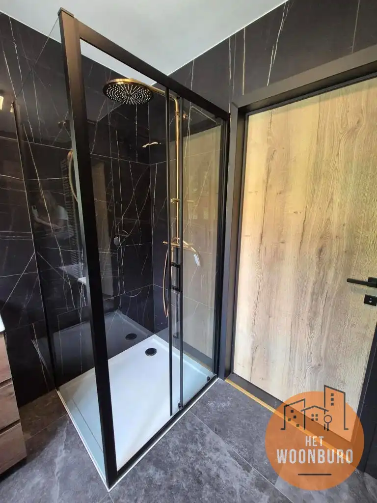 Instapklare woning met grote tuin en garage, rustig gelegen foto 14