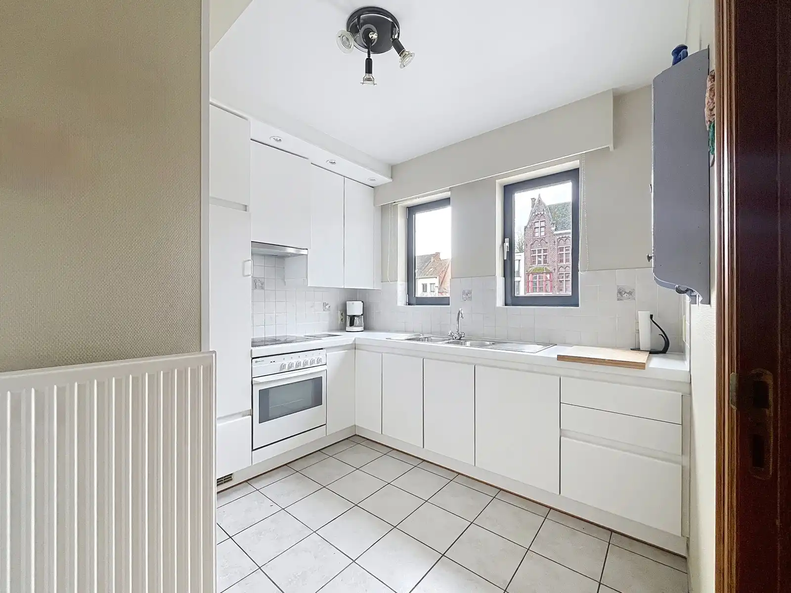 Centrum Aalst, Lichtrijk én Ruim Appartement met 2 SLPK! foto 6