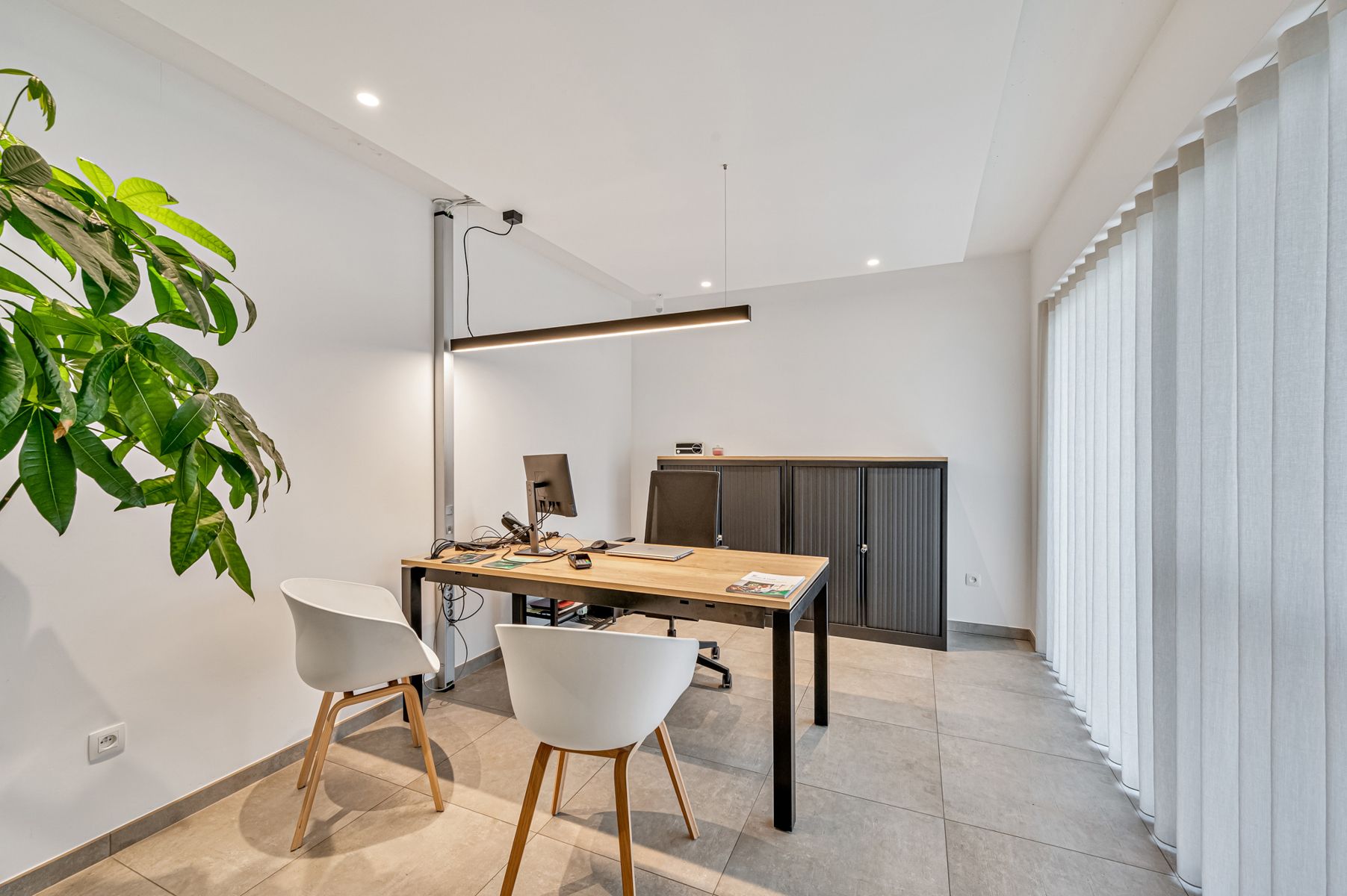 Moderne en zichtbare kantoorruimte op toplocatie foto 19