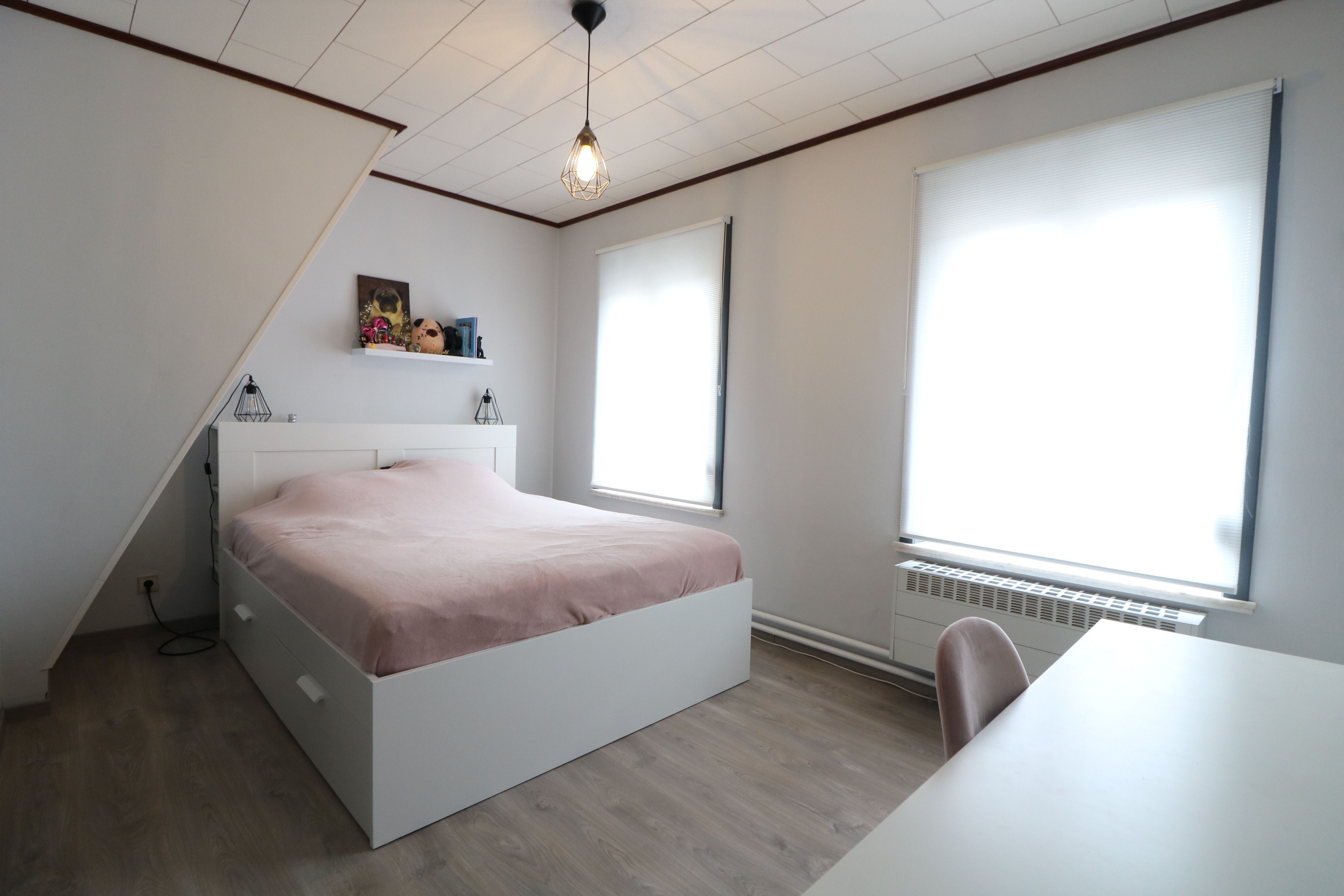 Instapklare woning met 3 slaapkamers en stadstuin, vlakbij centrum, jachthaven en Zeedijk. foto 9