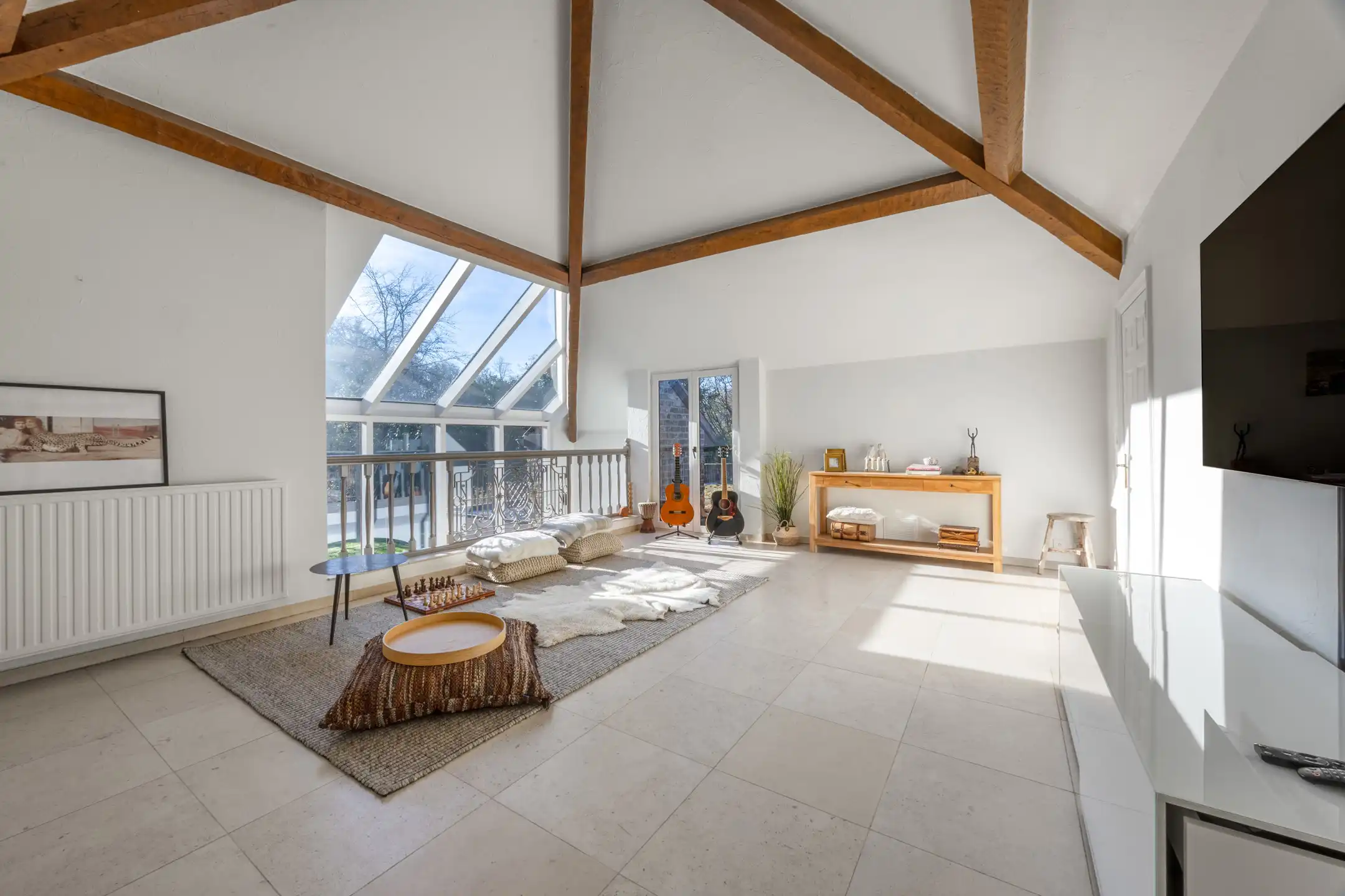 Unieke woning met prachtige tuin en veel privacy foto 6