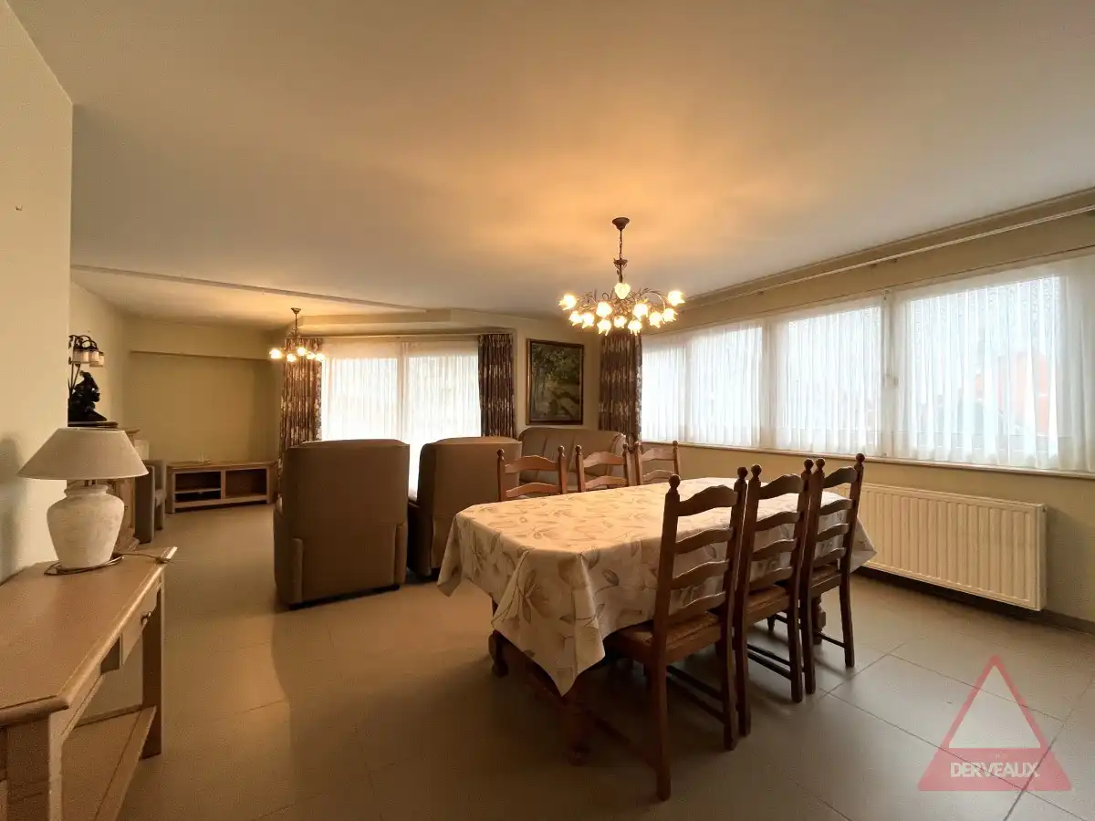 Roeselare - Ruim appartement met 3 slaapkamers en terras nabij het centrum foto 3