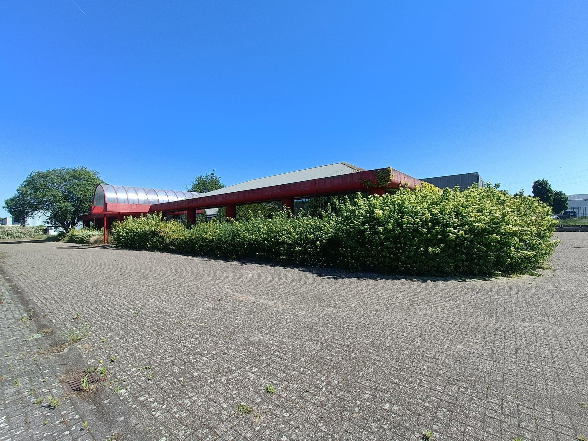 Industrieel gebouw te huur in Malle foto 2