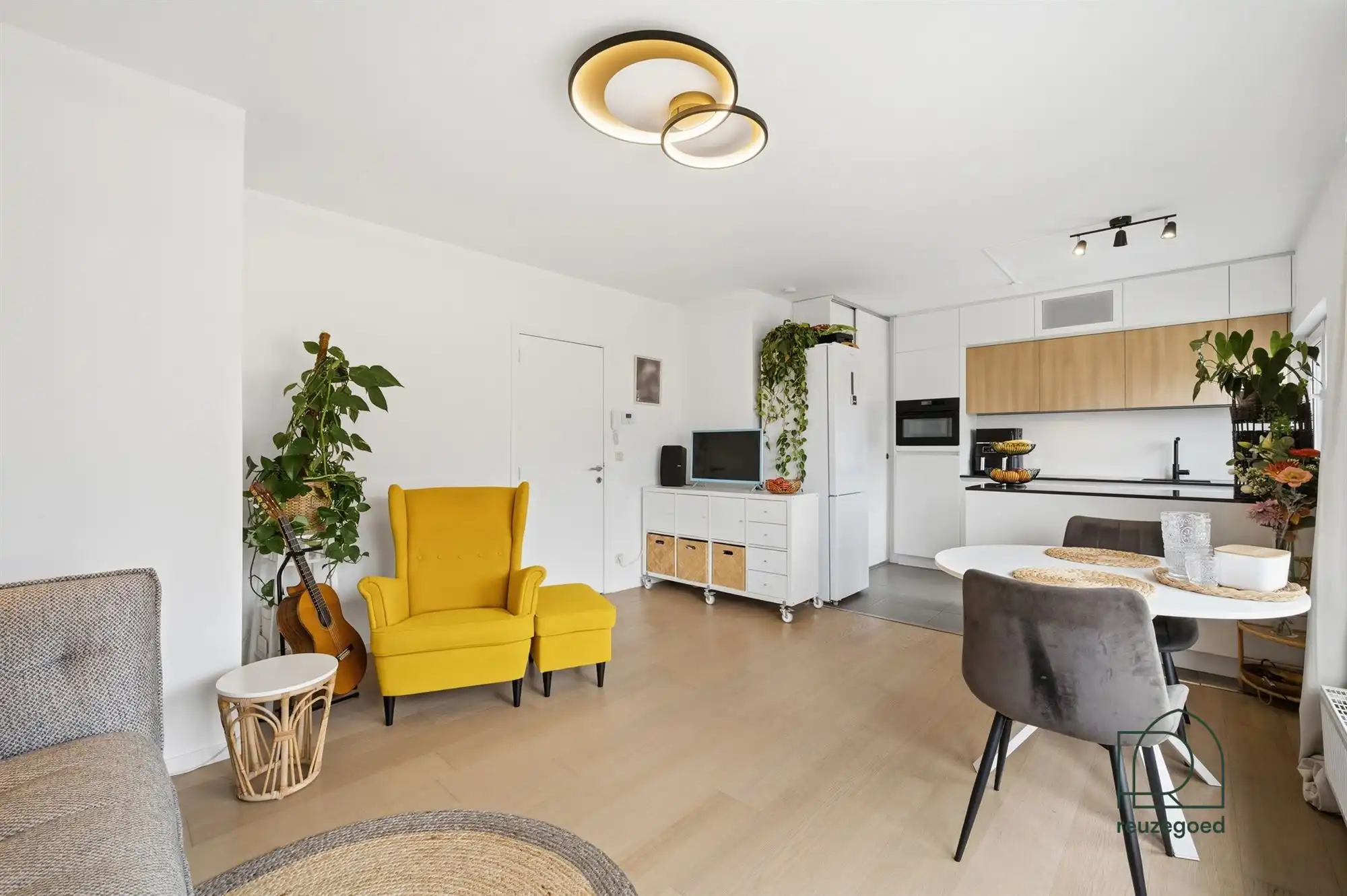 Leuk modern appartement met twee slaapkamers dichtbij centrum Mechelen foto 2