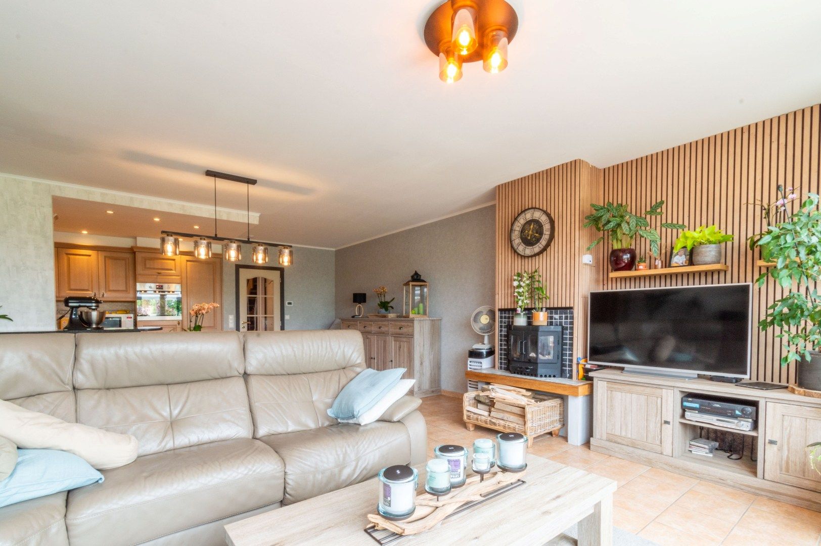 RUIME & RECENTE WONING MET 5 SLP + 2 BDK ! foto 8