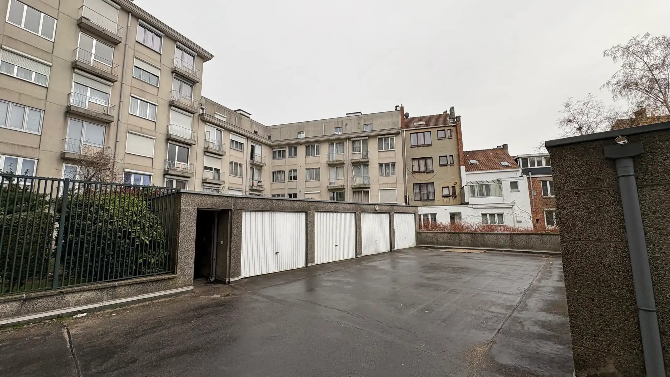 Zeer aangenaam appartement te koop in Molenbeek (Brussel) met twee terrassen foto 27