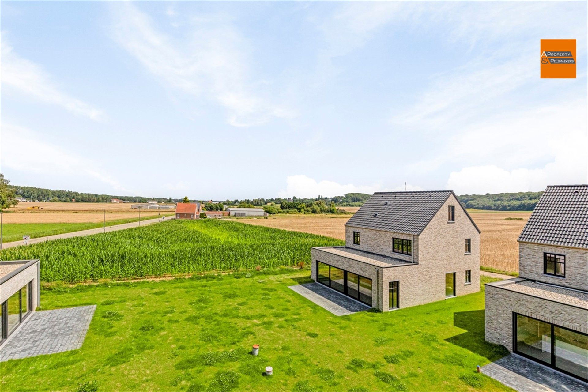 Nieuwbouwwoning met 4 slaapkamers foto 32