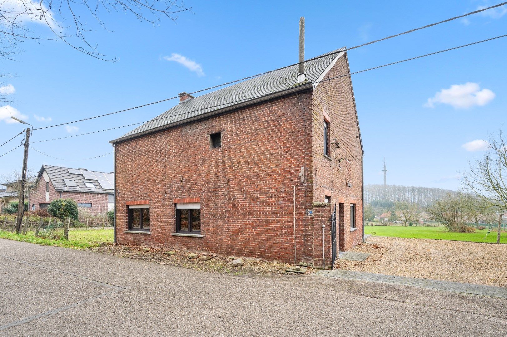 Charmante, te moderniseren woning in het groene Attenrode foto 6