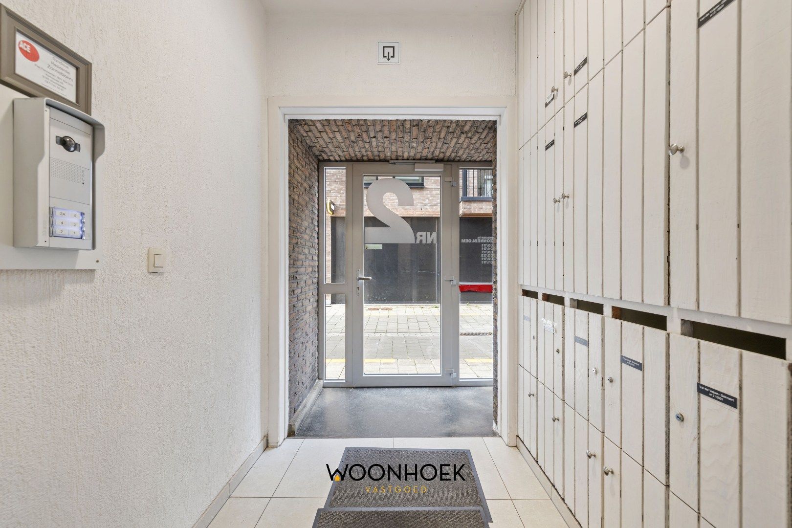Residentieel gelegen appartement aan de Markt te Zelzate foto 16