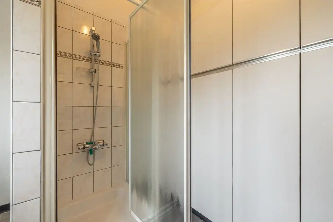 Gusting gelegen woning met 3 slpk, garage en tuin foto 20