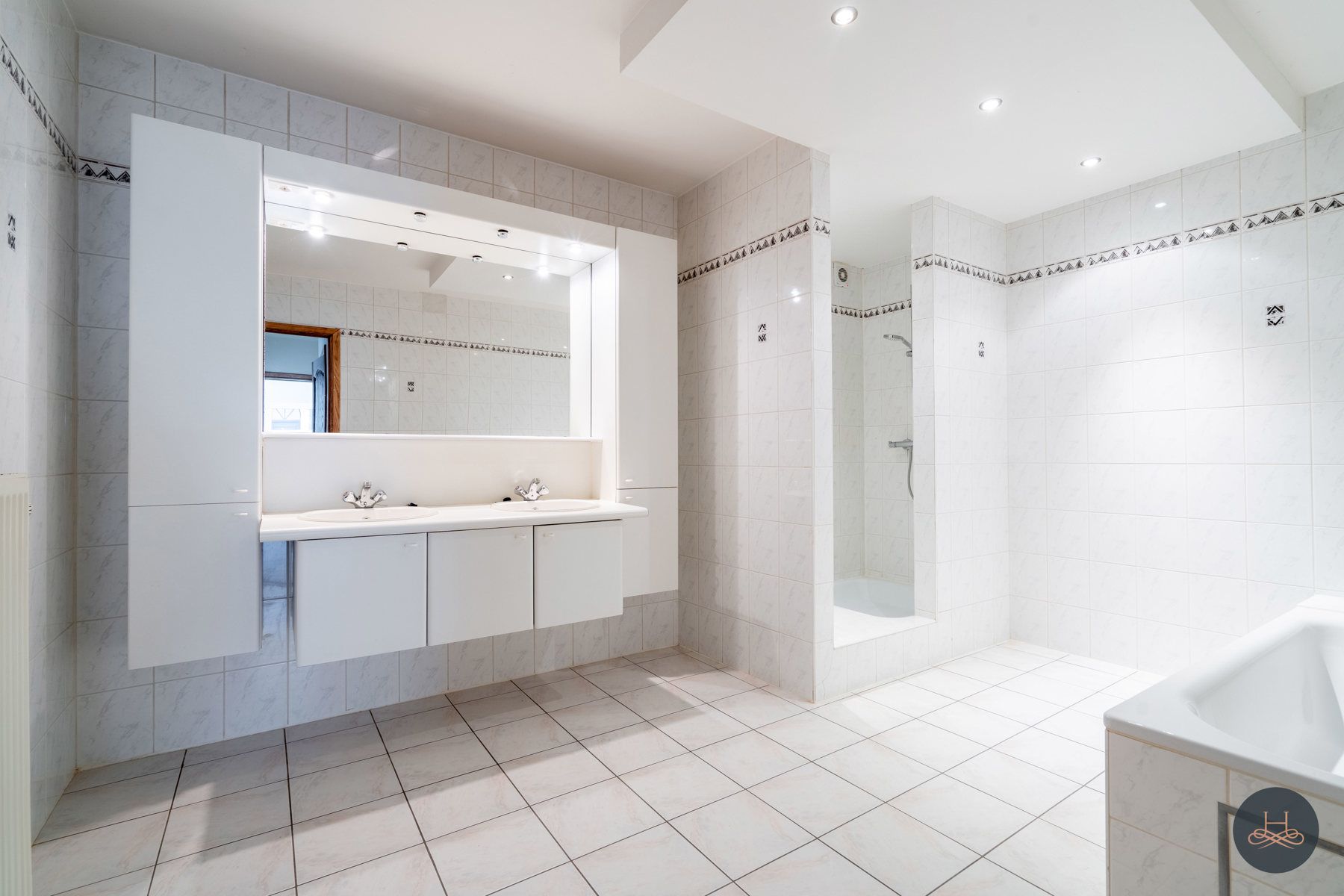 Ruim gelijkvloers appartement met garage in Aarschot foto 11