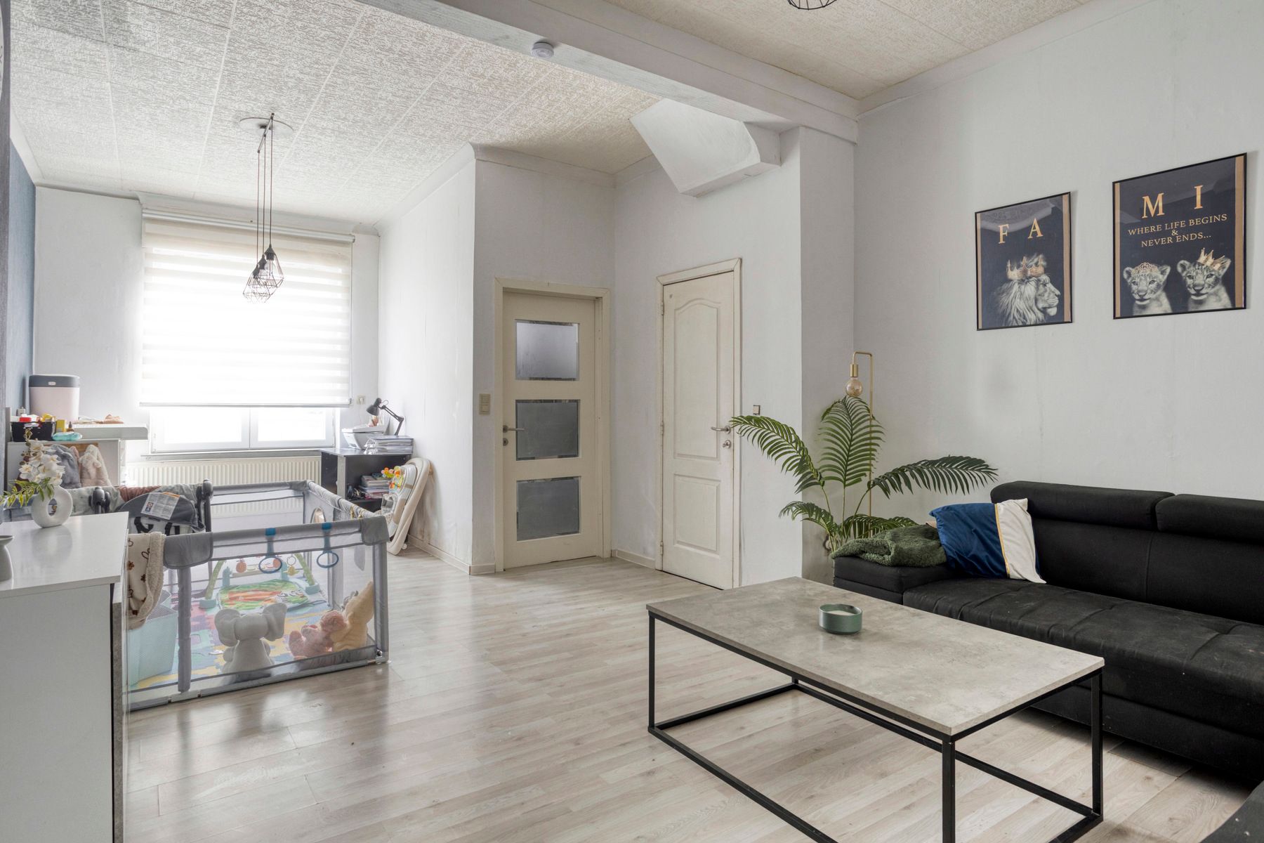 Op te frissen woning met potentieel in Zele foto 5
