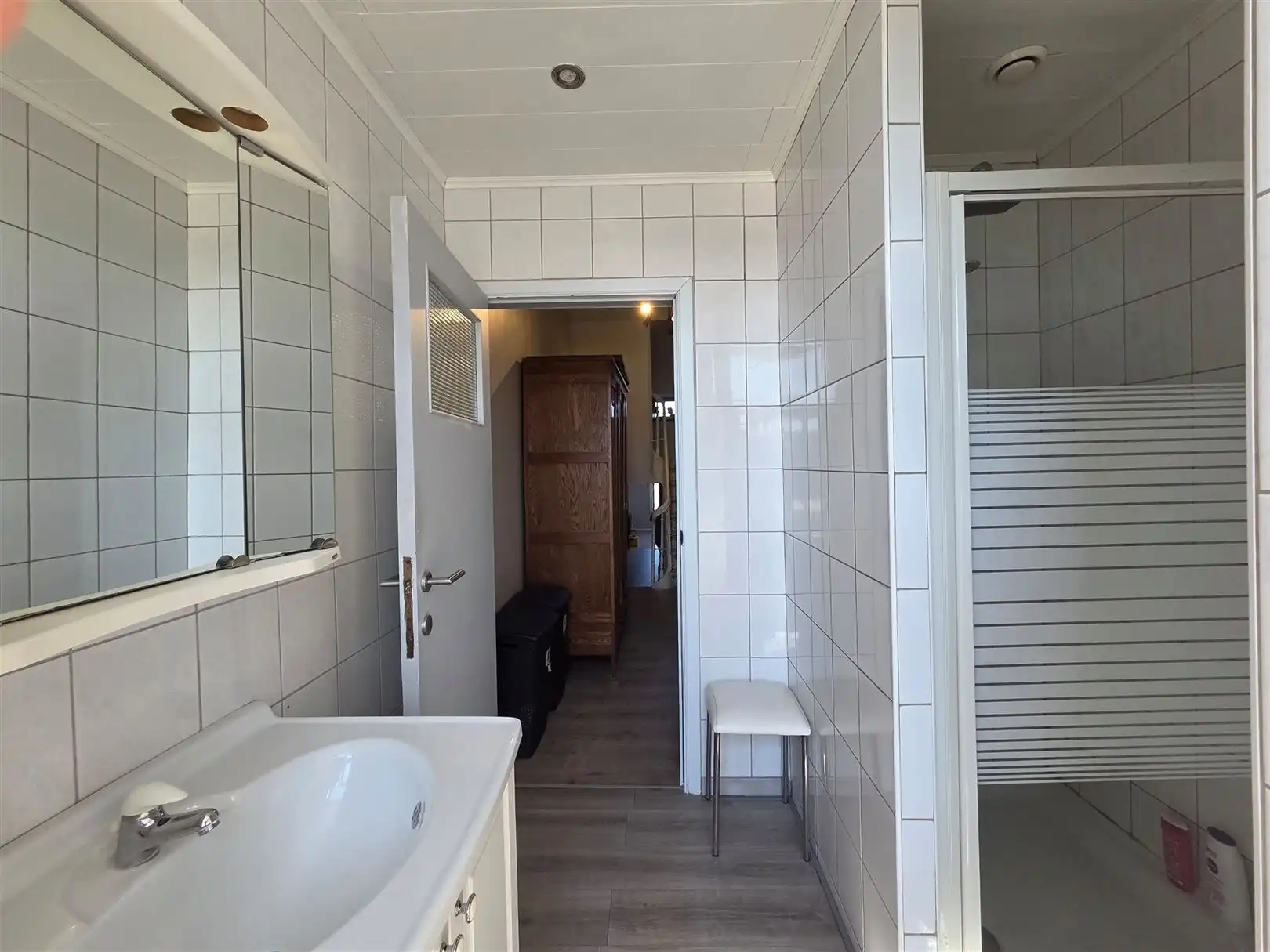 Ruime woning met garage, tuin en 3 slpks te landen. foto 12