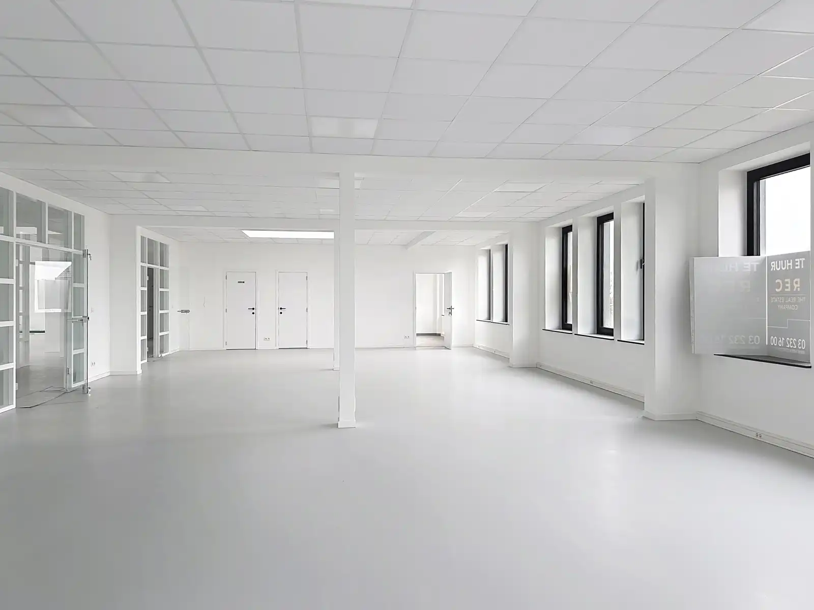 Activiteits- of opslagruimte op een toplocatie nabij de A12 foto 5