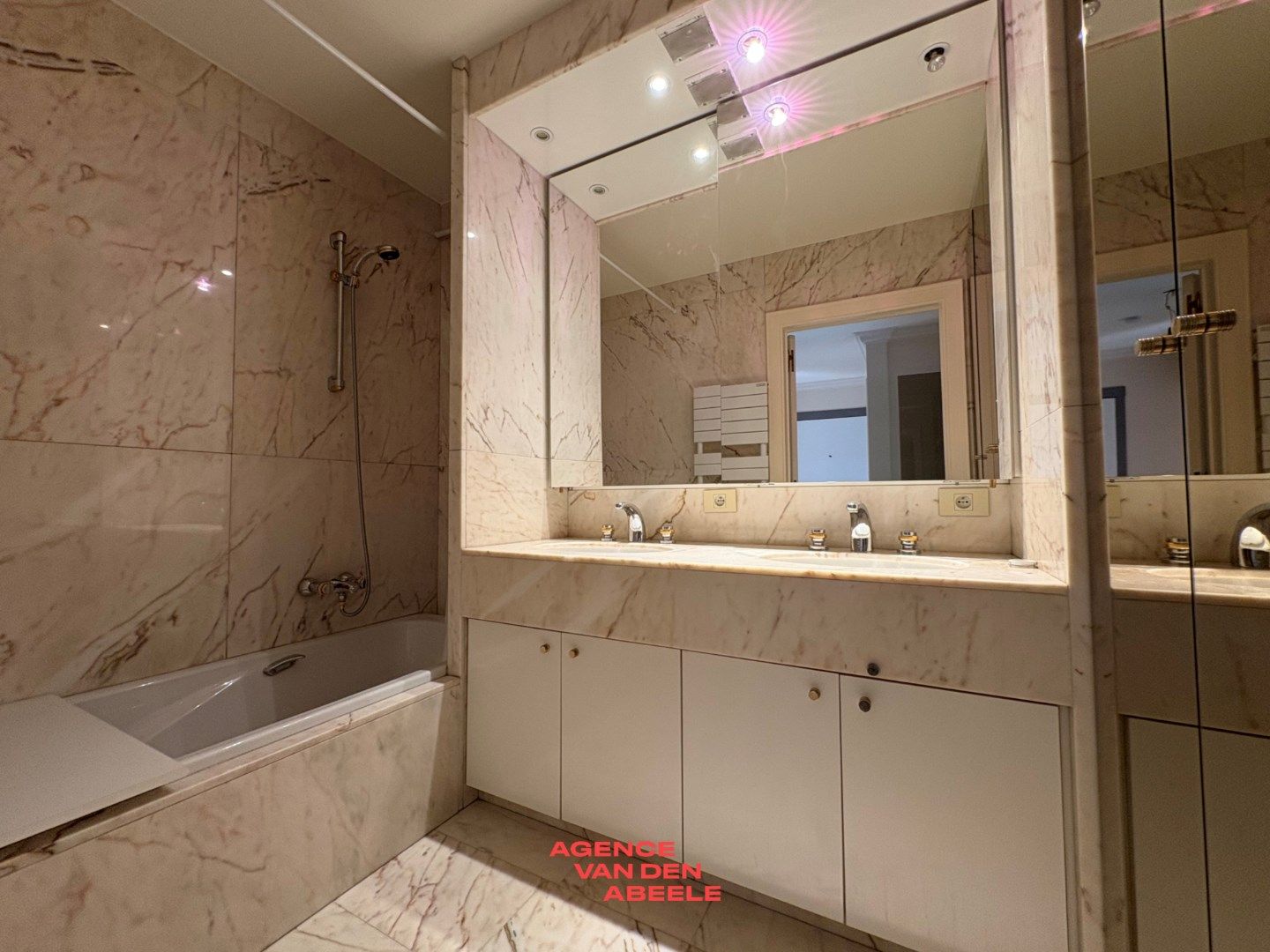 Luxueus appartement op prachtige ligging foto 10
