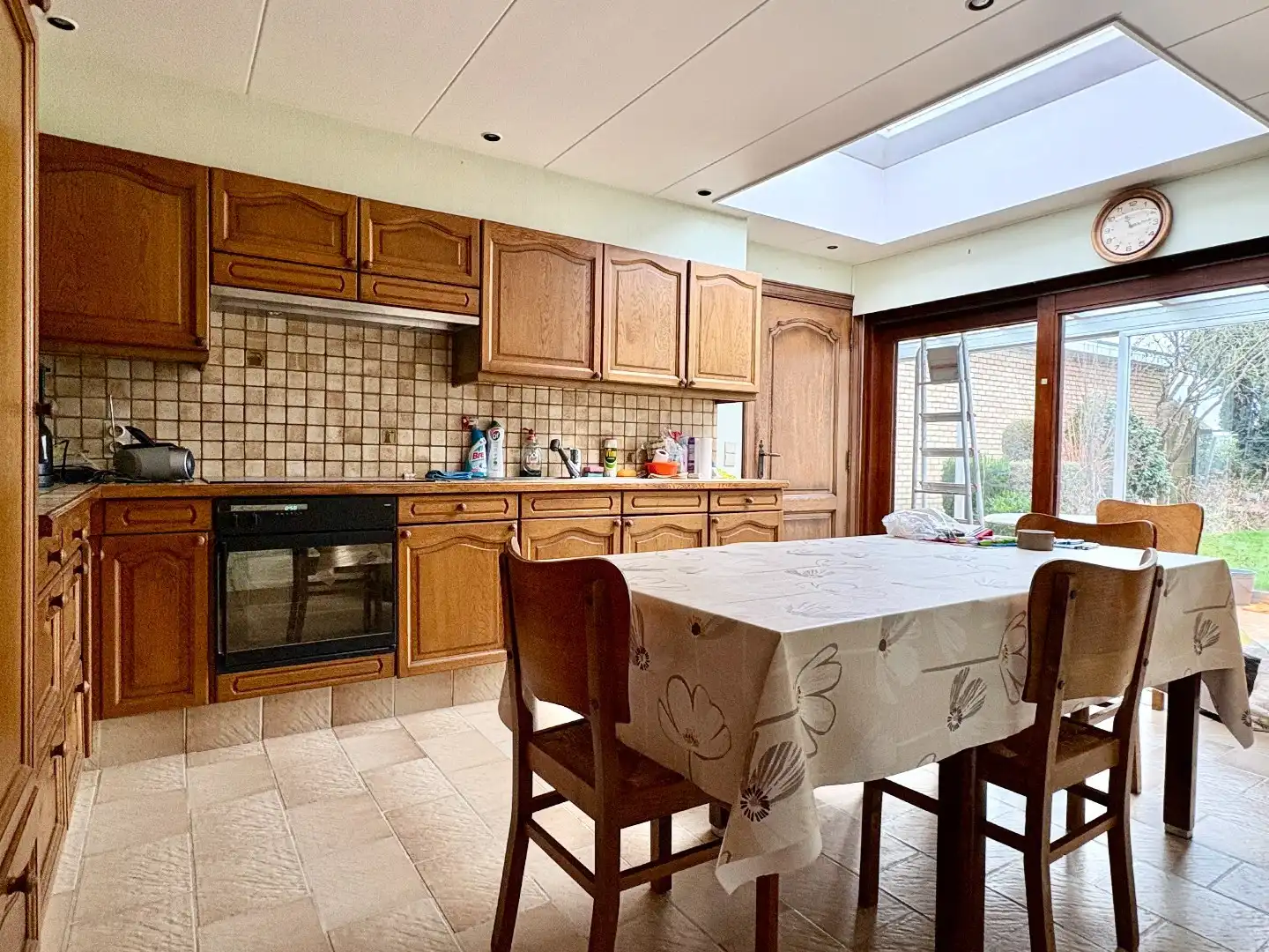 Gelijkvloerse woning op 408m² met 3slks, garage en tuin. foto 13