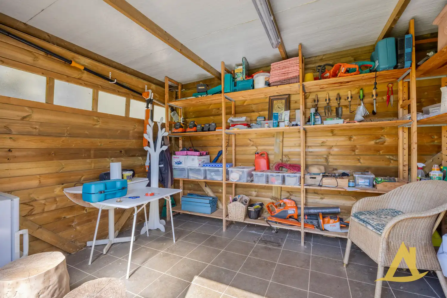 EXCLUSIEVE VILLA MET PARKTUIN EN ZWEMVIJVER OP EEN PERCEEL VAN 1HA 5A 16CA! foto 63