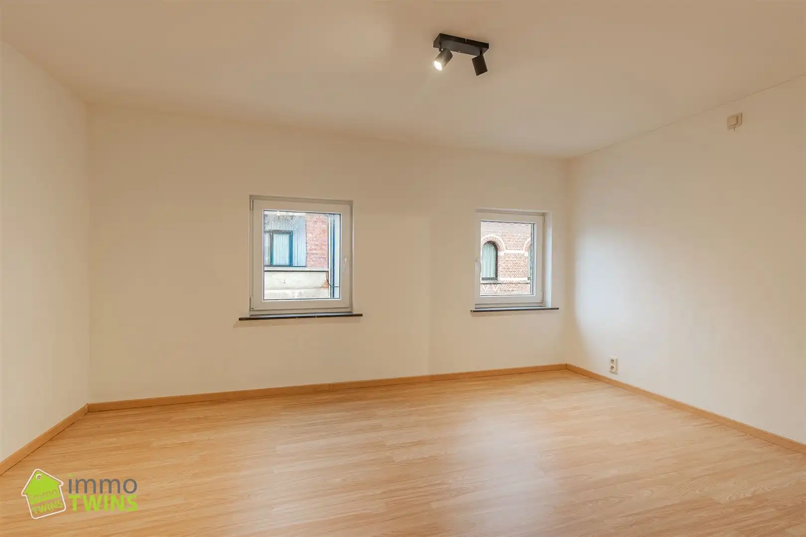 Instapklare woning te Sint Niklaas  foto 8