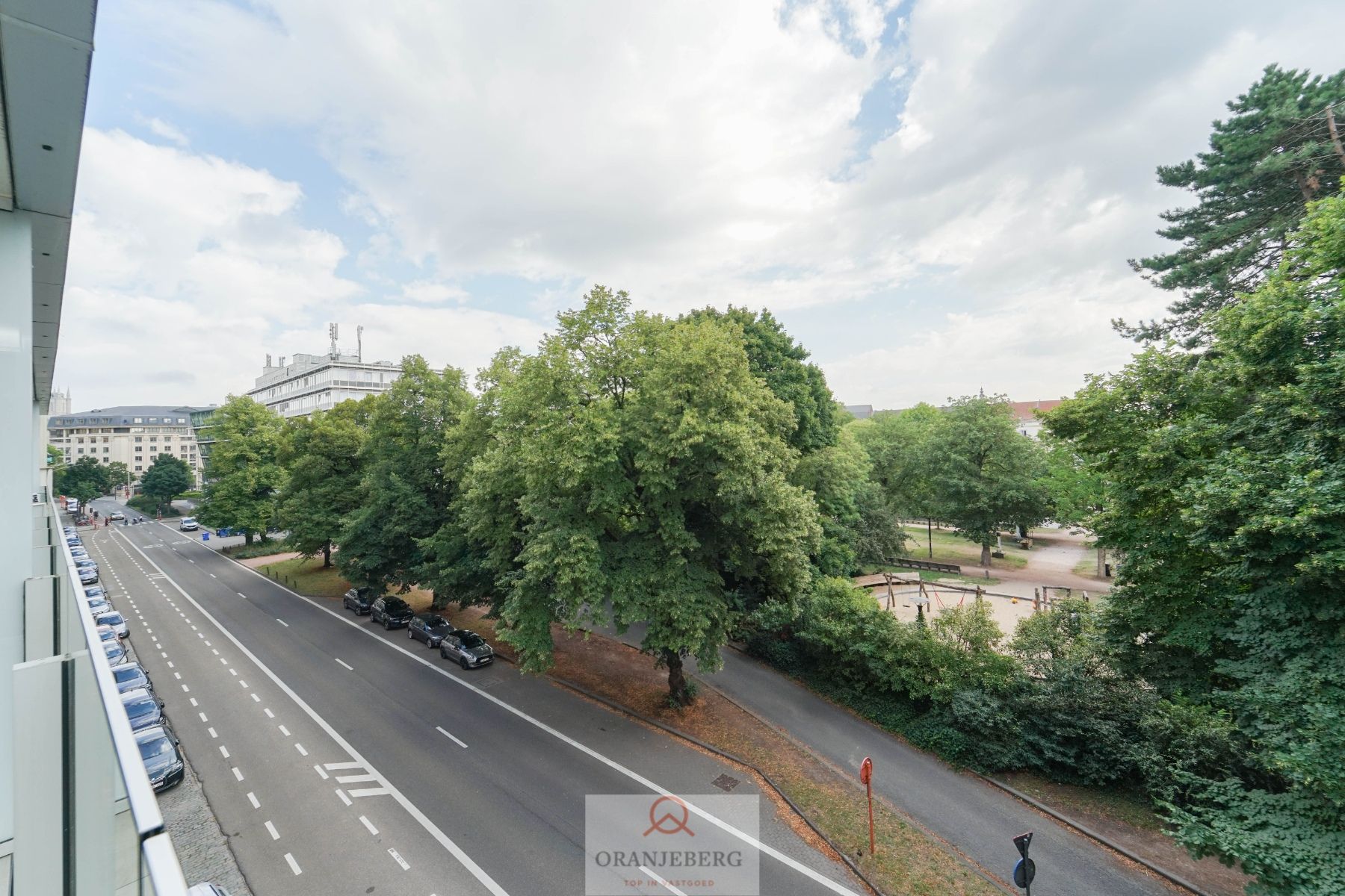 Ruim 2-slaapkamer appartement  (122 m²) vlakbij het Zuidpark! foto 26