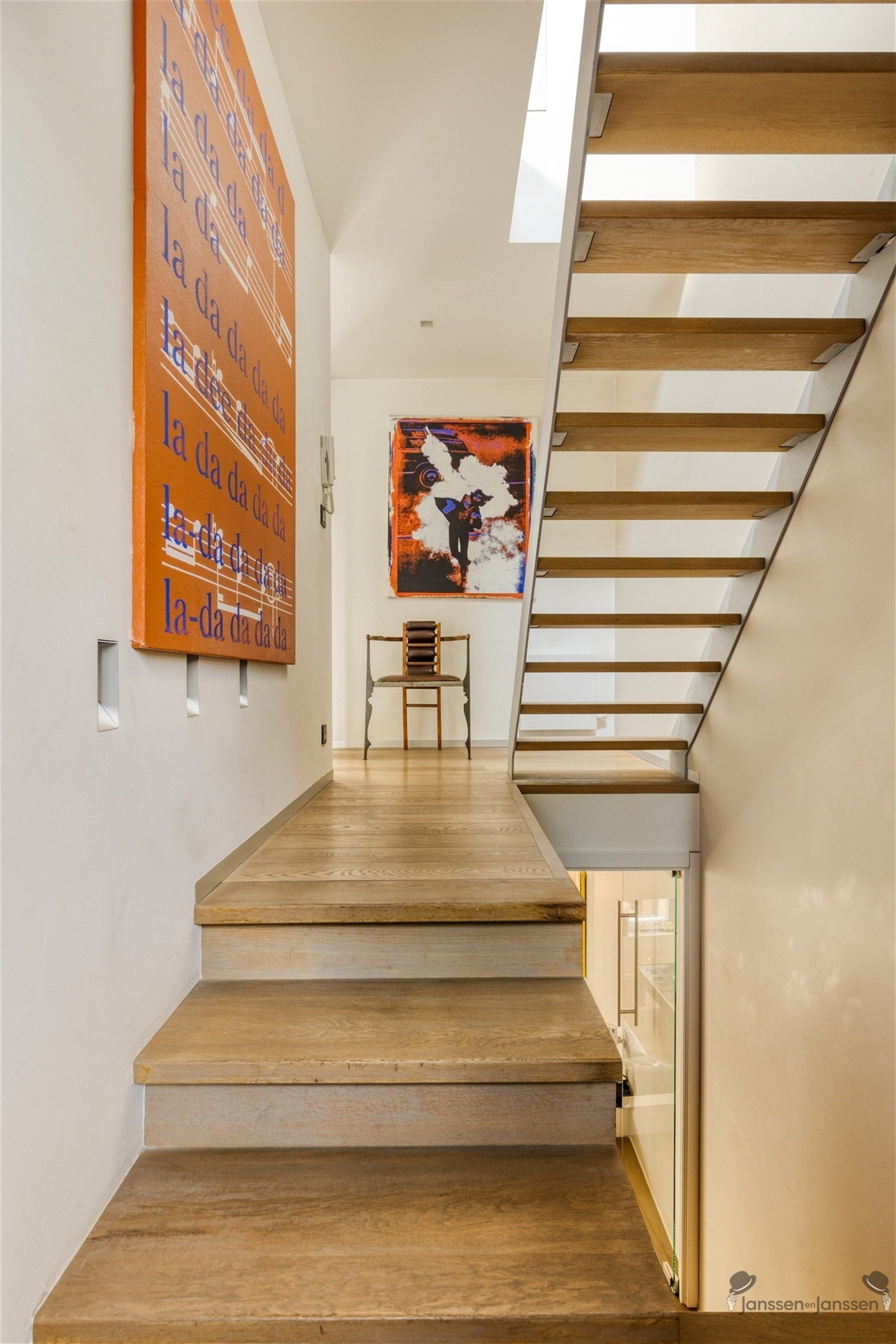 Volledig gerenoveerde designwoning met hoogwaardige afwerking in Mortsel foto 9