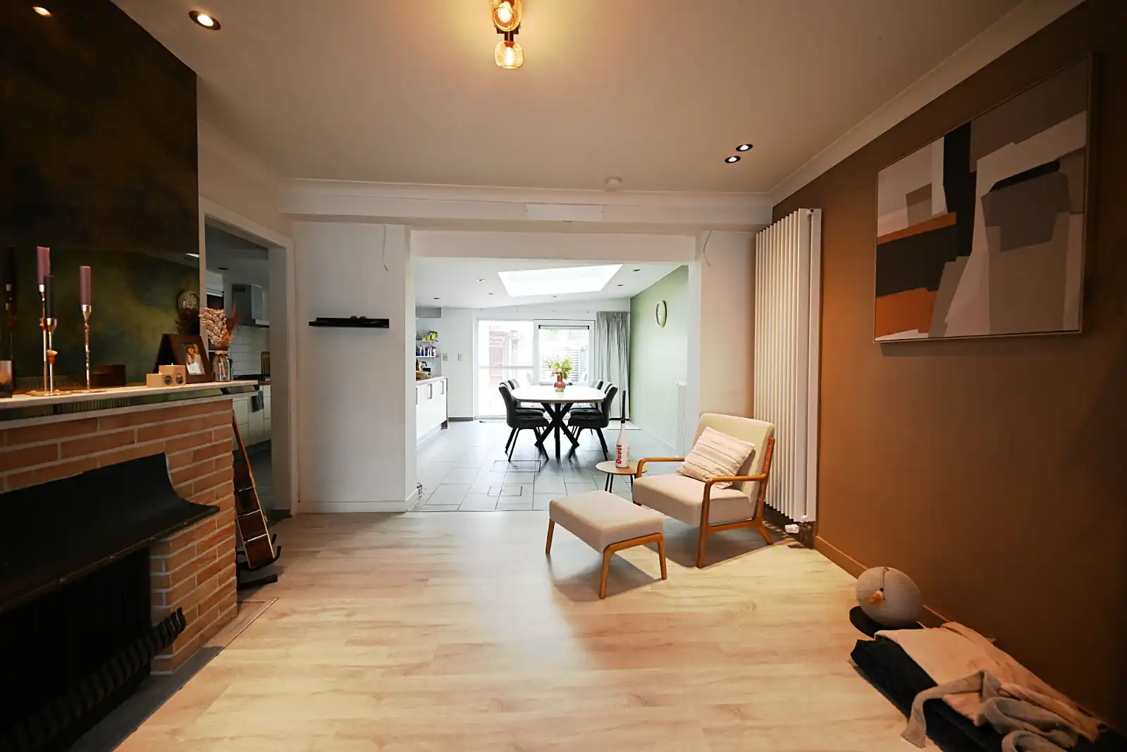 Ruime woning met 3 slaapkamers en carport foto 5