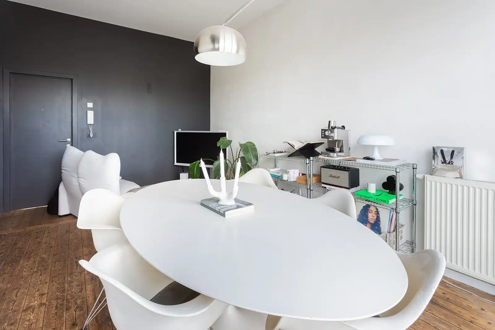 Recent gerenoveerd appartement met terras foto 3