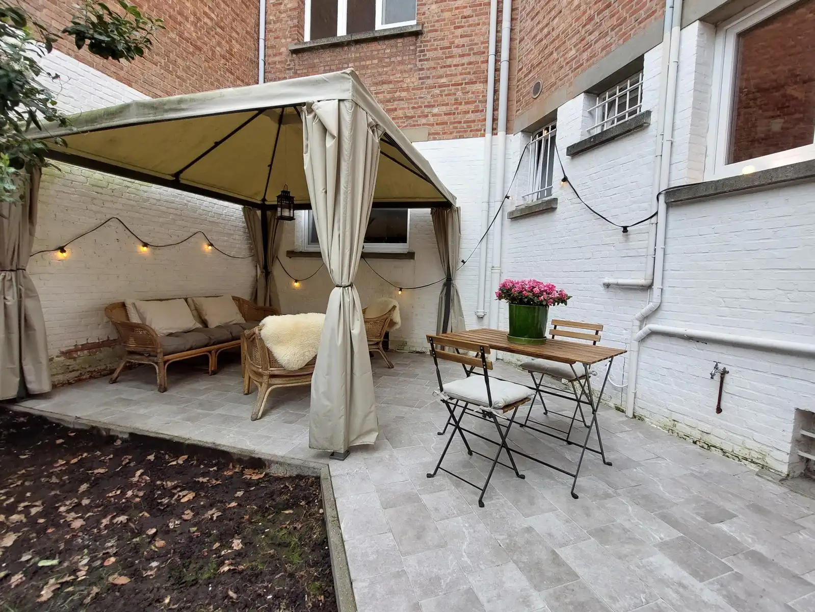 Gerenoveerd gvls 2 slpk app. met tuin  foto 14